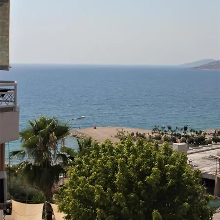サランダ ホテル Sarandë